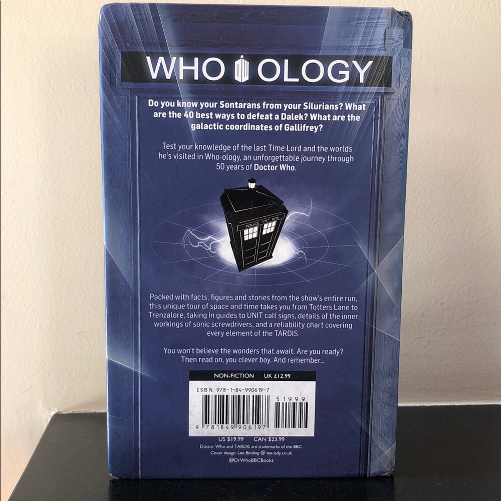 DOCTOR WHO Collector's Edition Dalek Yahtzee Game & Whoology: Dr. Who Miscellany - Picture 7 of 17